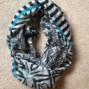 Infinity scarf
